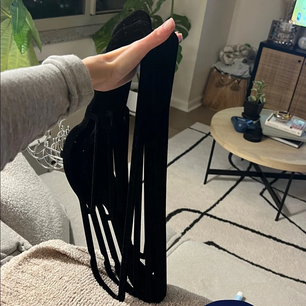 Velvet Slim Non-Slip Black Hangers - Pack